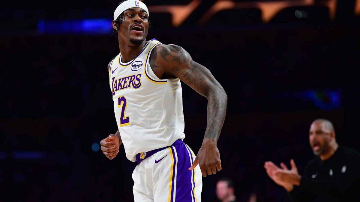 九游网页版-湖人球迷感谢范德比尔特在打勇士时,化解东契奇和主帅的紧张气氛